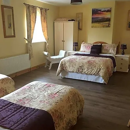 Bed & Breakfast Heeneys 3*