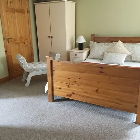 Bed and Breakfast Heeneys 3*